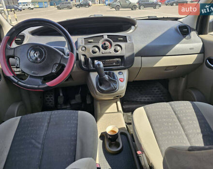 Серый Рено Сценик, объемом двигателя 1.6 л и пробегом 230 тыс. км за 5300 $, фото 12 на Automoto.ua