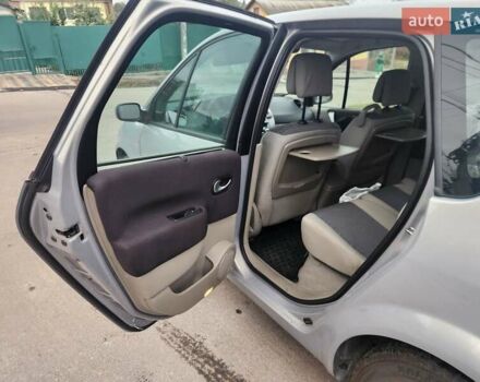 Серый Рено Сценик, объемом двигателя 1.6 л и пробегом 190 тыс. км за 4800 $, фото 9 на Automoto.ua