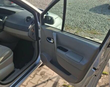 Серый Рено Сценик, объемом двигателя 1.6 л и пробегом 240 тыс. км за 4750 $, фото 18 на Automoto.ua