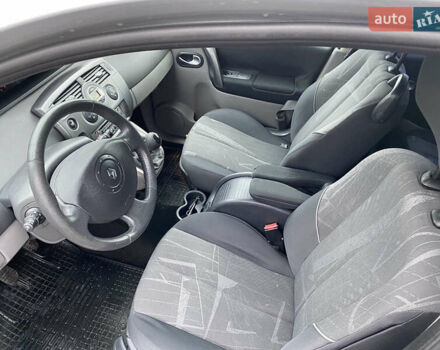 Серый Рено Сценик, объемом двигателя 1.9 л и пробегом 295 тыс. км за 4400 $, фото 11 на Automoto.ua