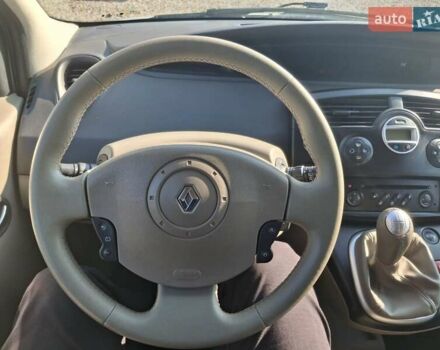Серый Рено Сценик, объемом двигателя 1.6 л и пробегом 240 тыс. км за 4750 $, фото 9 на Automoto.ua