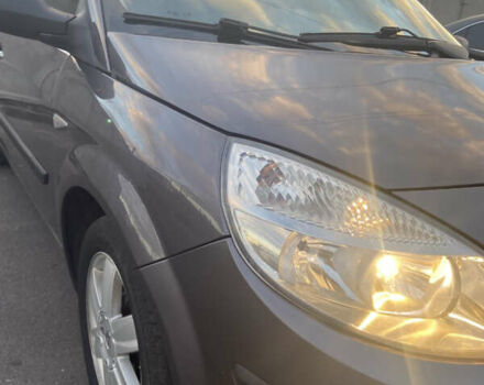 Серый Рено Сценик, объемом двигателя 1.6 л и пробегом 279 тыс. км за 5250 $, фото 2 на Automoto.ua