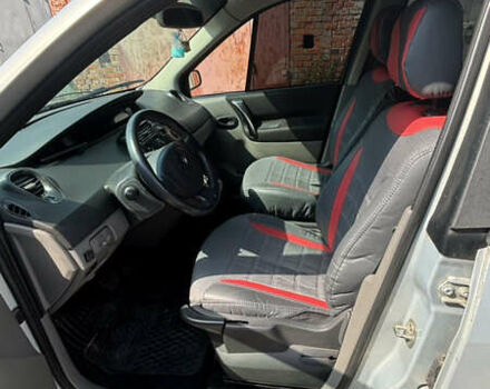 Серый Рено Сценик, объемом двигателя 1.6 л и пробегом 298 тыс. км за 4300 $, фото 7 на Automoto.ua