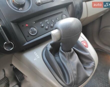 Серый Рено Сценик, объемом двигателя 1.6 л и пробегом 230 тыс. км за 5000 $, фото 12 на Automoto.ua