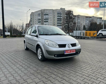Серый Рено Сценик, объемом двигателя 1.6 л и пробегом 220 тыс. км за 4600 $, фото 1 на Automoto.ua