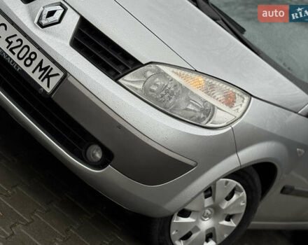 Серый Рено Сценик, объемом двигателя 1.6 л и пробегом 129 тыс. км за 5300 $, фото 56 на Automoto.ua