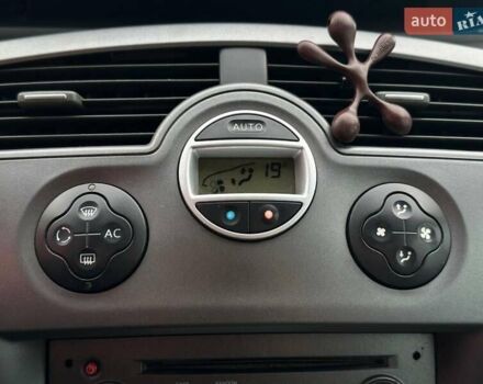 Серый Рено Сценик, объемом двигателя 1.46 л и пробегом 302 тыс. км за 4990 $, фото 19 на Automoto.ua