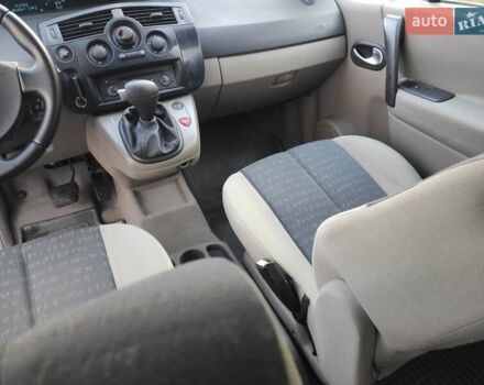 Серый Рено Сценик, объемом двигателя 1.6 л и пробегом 230 тыс. км за 5000 $, фото 13 на Automoto.ua