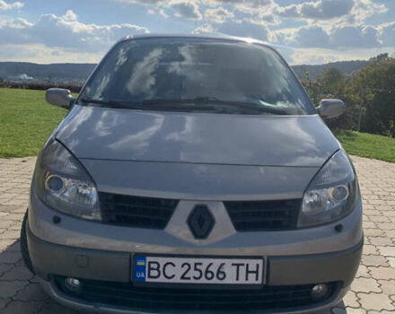 Серый Рено Сценик, объемом двигателя 1.87 л и пробегом 327 тыс. км за 3990 $, фото 1 на Automoto.ua