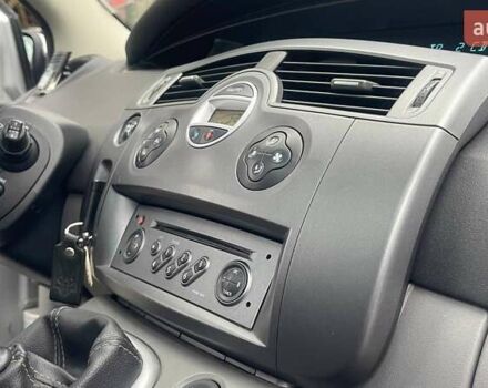 Сірий Рено Сценік, об'ємом двигуна 2 л та пробігом 95 тис. км за 4450 $, фото 71 на Automoto.ua