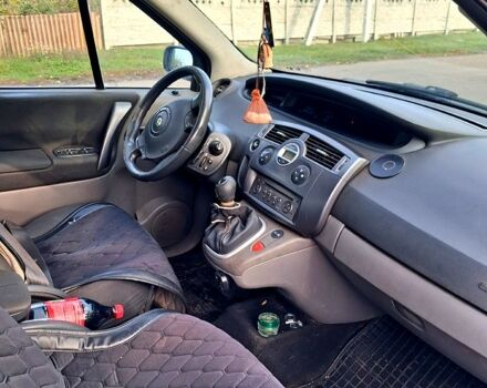 Рено Сценик 2005 в Полтаве на Automoto.ua Серый Рено Сценик, объемом двигателя 1.9 л и пробегом 335 тыс. км за 5200 $, фото 5 на Automoto.ua