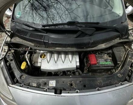 Серый Рено Сценик, объемом двигателя 1.6 л и пробегом 220 тыс. км за 4200 $, фото 1 на Automoto.ua