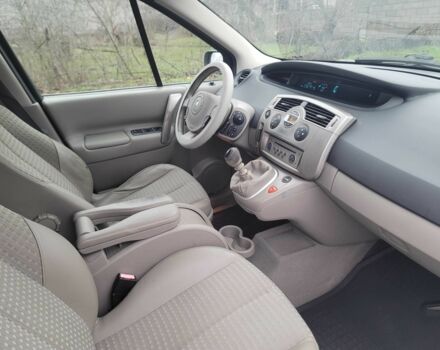 Серый Рено Сценик, объемом двигателя 1.9 л и пробегом 200 тыс. км за 4700 $, фото 8 на Automoto.ua