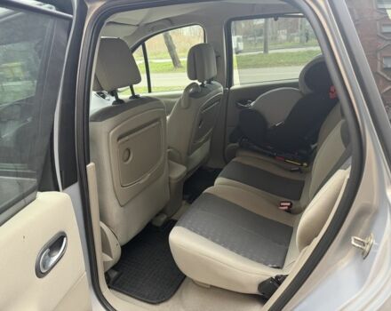 Сірий Рено Сценік, об'ємом двигуна 1.6 л та пробігом 196 тис. км за 3750 $, фото 6 на Automoto.ua