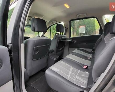 Серый Рено Сценик, объемом двигателя 1.6 л и пробегом 212 тыс. км за 5250 $, фото 25 на Automoto.ua