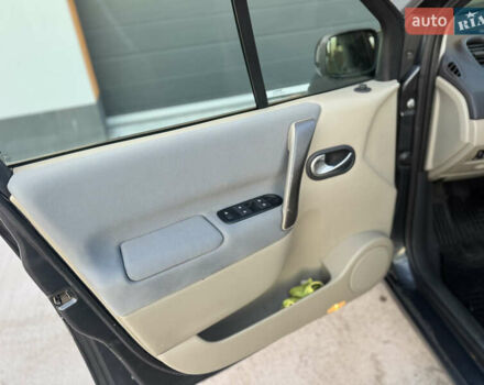 Серый Рено Сценик, объемом двигателя 1.6 л и пробегом 223 тыс. км за 4900 $, фото 16 на Automoto.ua