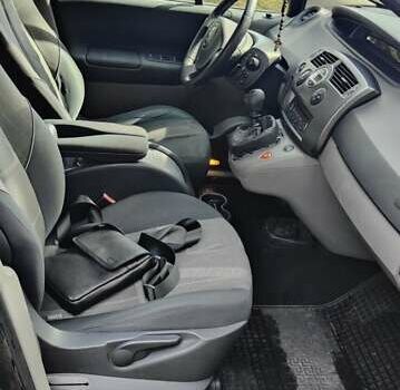 Серый Рено Сценик, объемом двигателя 2 л и пробегом 265 тыс. км за 5000 $, фото 12 на Automoto.ua