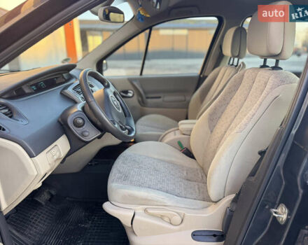 Серый Рено Сценик, объемом двигателя 1.6 л и пробегом 223 тыс. км за 4900 $, фото 17 на Automoto.ua