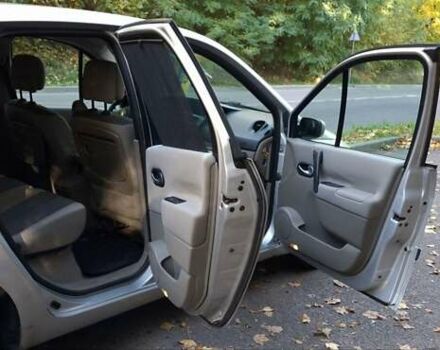 Серый Рено Сценик, объемом двигателя 1.5 л и пробегом 300 тыс. км за 4500 $, фото 17 на Automoto.ua