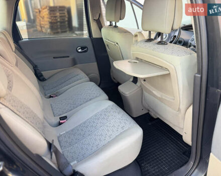 Серый Рено Сценик, объемом двигателя 1.6 л и пробегом 223 тыс. км за 4900 $, фото 25 на Automoto.ua