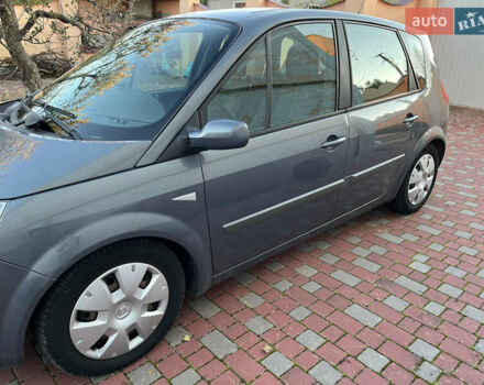 Рено Сценік 2006 у Хмельницькому на Automoto.ua Сірий Рено Сценік, об'ємом двигуна 2 л та пробігом 236 тис. км за 5800 $, фото 4 на Automoto.ua