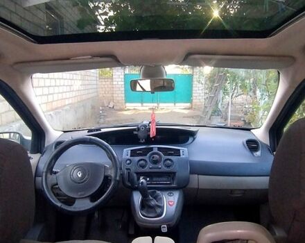 Серый Рено Сценик, объемом двигателя 1.6 л и пробегом 206 тыс. км за 4000 $, фото 5 на Automoto.ua