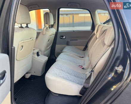 Серый Рено Сценик, объемом двигателя 1.6 л и пробегом 223 тыс. км за 4900 $, фото 22 на Automoto.ua