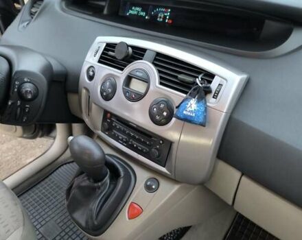 Серый Рено Сценик, объемом двигателя 1.6 л и пробегом 233 тыс. км за 5350 $, фото 14 на Automoto.ua