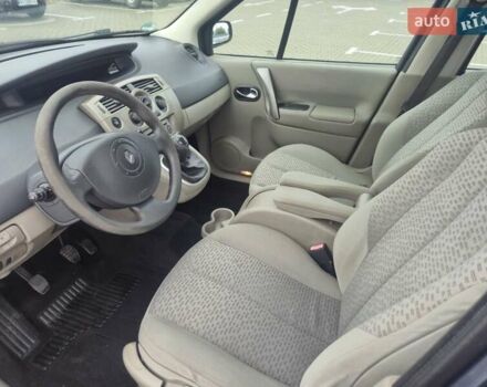 Серый Рено Сценик, объемом двигателя 1.6 л и пробегом 210 тыс. км за 4100 $, фото 14 на Automoto.ua