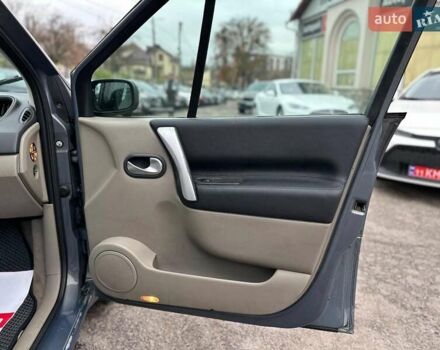 Серый Рено Сценик, объемом двигателя 1.5 л и пробегом 265 тыс. км за 5790 $, фото 14 на Automoto.ua