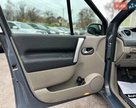 Серый Рено Сценик, объемом двигателя 1.5 л и пробегом 265 тыс. км за 5790 $, фото 22 на Automoto.ua