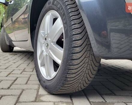 Серый Рено Сценик, объемом двигателя 1.6 л и пробегом 212 тыс. км за 5600 $, фото 17 на Automoto.ua