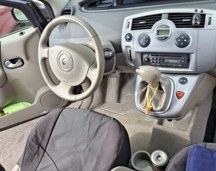 Рено Сценик 2006 в Запорожье на Automoto.ua Серый Рено Сценик, объемом двигателя 2 л и пробегом 236 тыс. км за 6000 $, фото 2 на Automoto.ua