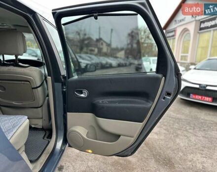 Серый Рено Сценик, объемом двигателя 1.5 л и пробегом 265 тыс. км за 5790 $, фото 11 на Automoto.ua