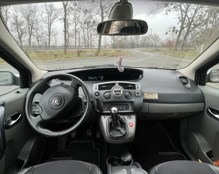 Серый Рено Сценик, объемом двигателя 1.6 л и пробегом 178 тыс. км за 5000 $, фото 9 на Automoto.ua