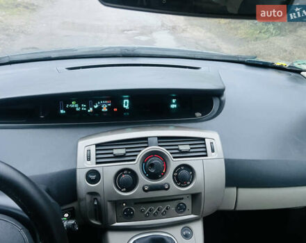 Серый Рено Сценик, объемом двигателя 1.6 л и пробегом 215 тыс. км за 5100 $, фото 30 на Automoto.ua