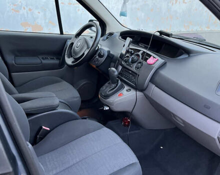 Рено Сценік 2006 у Хмельницькому на Automoto.ua Сірий Рено Сценік, об'ємом двигуна 2 л та пробігом 236 тис. км за 5800 $, фото 9 на Automoto.ua