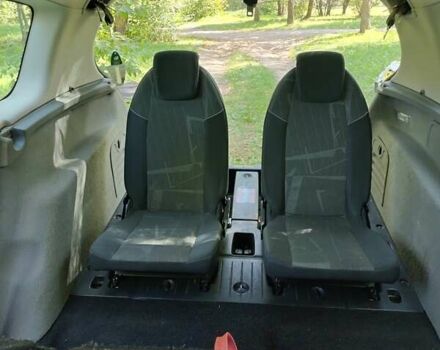 Сірий Рено Сценік, об'ємом двигуна 1.6 л та пробігом 327 тис. км за 5650 $, фото 12 на Automoto.ua