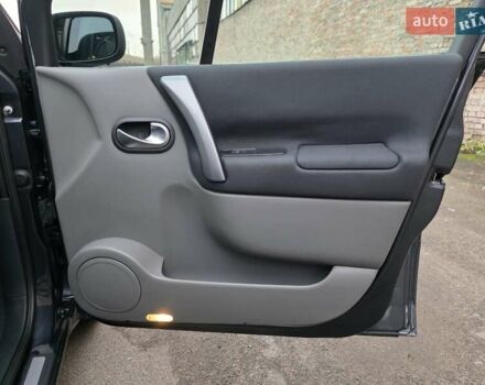 Серый Рено Сценик, объемом двигателя 1.6 л и пробегом 195 тыс. км за 5899 $, фото 32 на Automoto.ua