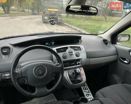 Рено Сценик 2006 в Сумах на Automoto.ua Серый Рено Сценик, объемом двигателя 1.6 л и пробегом 122 тыс. км за 6199 $, фото 22 на Automoto.ua