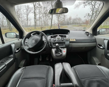 Серый Рено Сценик, объемом двигателя 1.6 л и пробегом 178 тыс. км за 5000 $, фото 8 на Automoto.ua