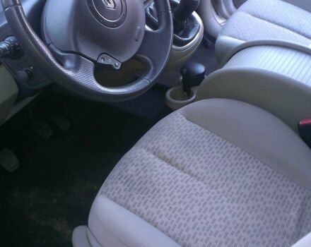 Серый Рено Сценик, объемом двигателя 1.6 л и пробегом 188 тыс. км за 4600 $, фото 4 на Automoto.ua