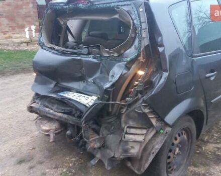 Серый Рено Сценик, объемом двигателя 2 л и пробегом 250 тыс. км за 1600 $, фото 3 на Automoto.ua