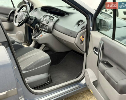 Сірий Рено Сценік, об'ємом двигуна 1.6 л та пробігом 196 тис. км за 6350 $, фото 12 на Automoto.ua