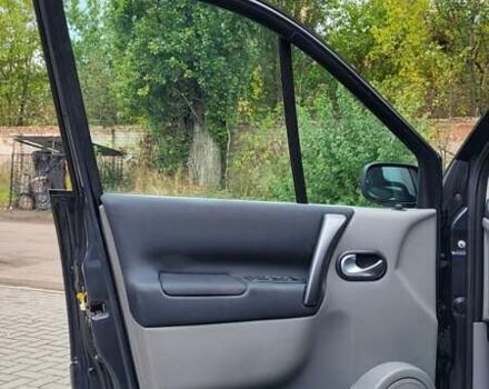 Серый Рено Сценик, объемом двигателя 1.6 л и пробегом 212 тыс. км за 5250 $, фото 16 на Automoto.ua