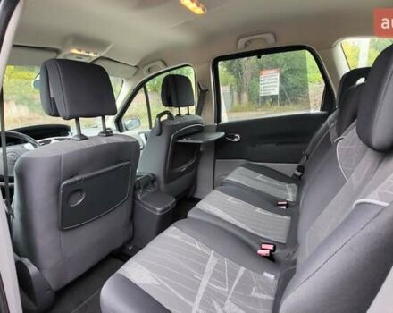 Серый Рено Сценик, объемом двигателя 1.6 л и пробегом 212 тыс. км за 5250 $, фото 21 на Automoto.ua