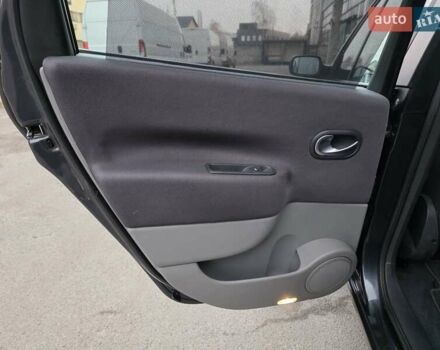 Серый Рено Сценик, объемом двигателя 1.6 л и пробегом 195 тыс. км за 5899 $, фото 28 на Automoto.ua