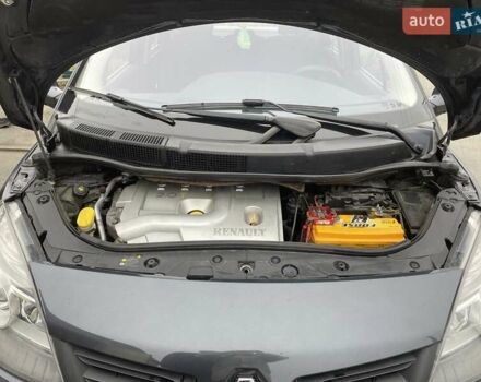 Серый Рено Сценик, объемом двигателя 2 л и пробегом 236 тыс. км за 6650 $, фото 6 на Automoto.ua