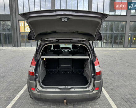 Сірий Рено Сценік, об'ємом двигуна 0 л та пробігом 244 тис. км за 5999 $, фото 14 на Automoto.ua