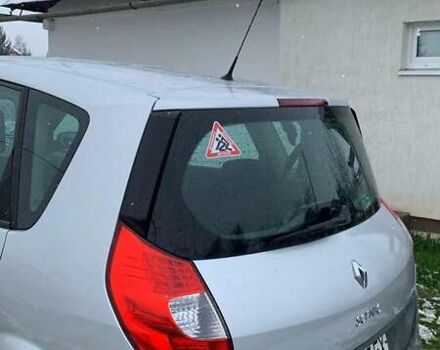 Сірий Рено Сценік, об'ємом двигуна 1.6 л та пробігом 225 тис. км за 5700 $, фото 40 на Automoto.ua